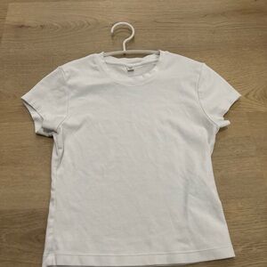Uniqlo White Women's T-Shirt